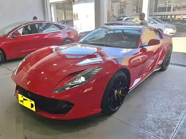 Ferrari 812 2019