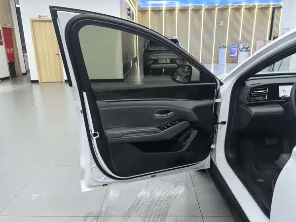 BYD Qin L 2025