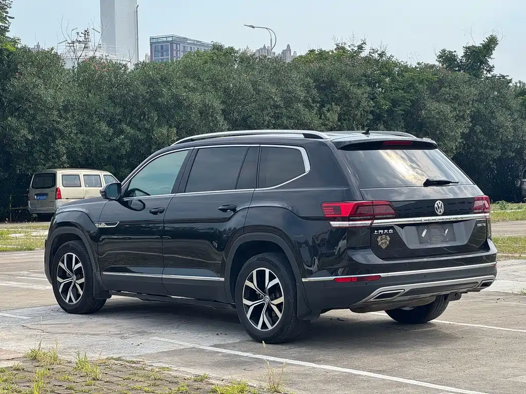 Volkswagen Teramont 2017 — фото 9