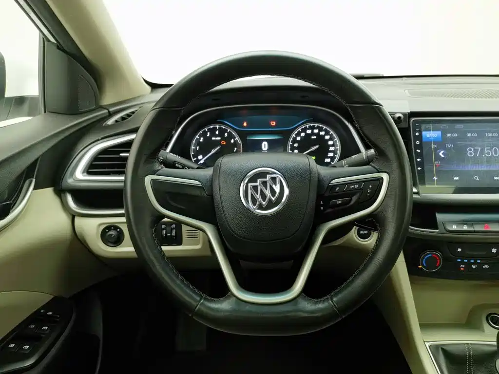 Buick Excelle 2018 — фото 11