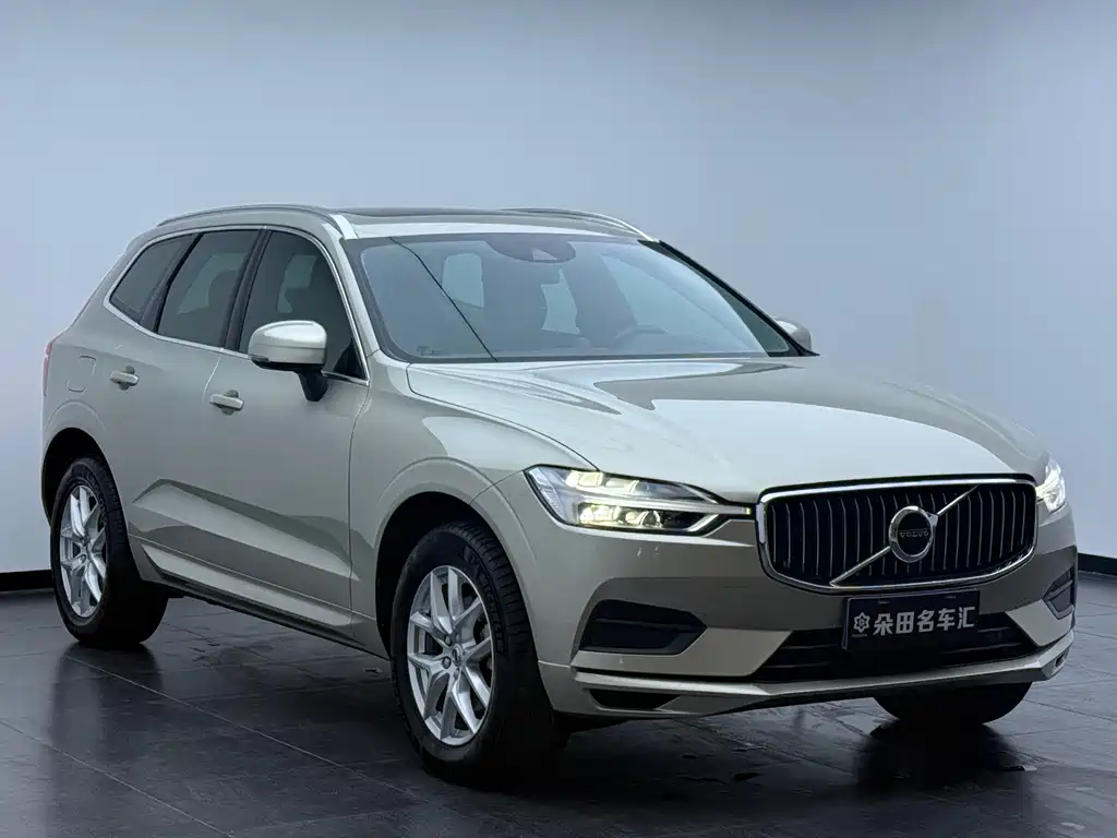 Volvo XC60 2018 — фото 3