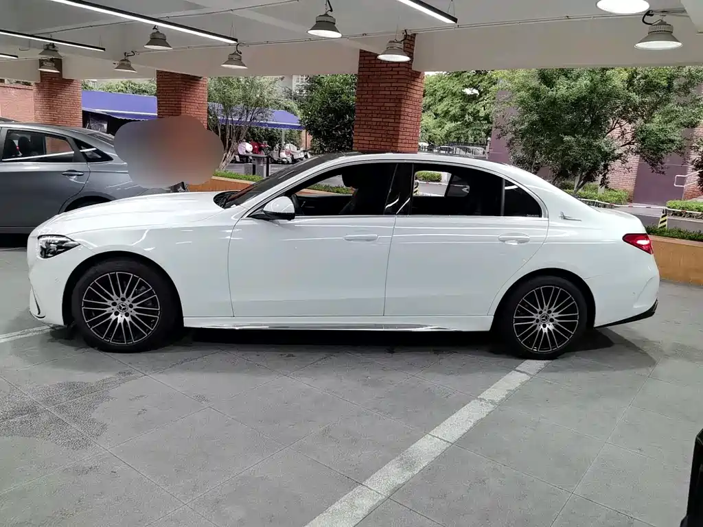 Mercedes-Benz C-Class 2023