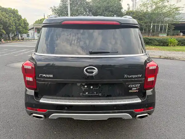 GAC Trumpchi GS8 2017