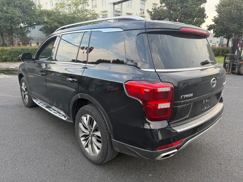 GAC Trumpchi GS8 2017 — фото 5