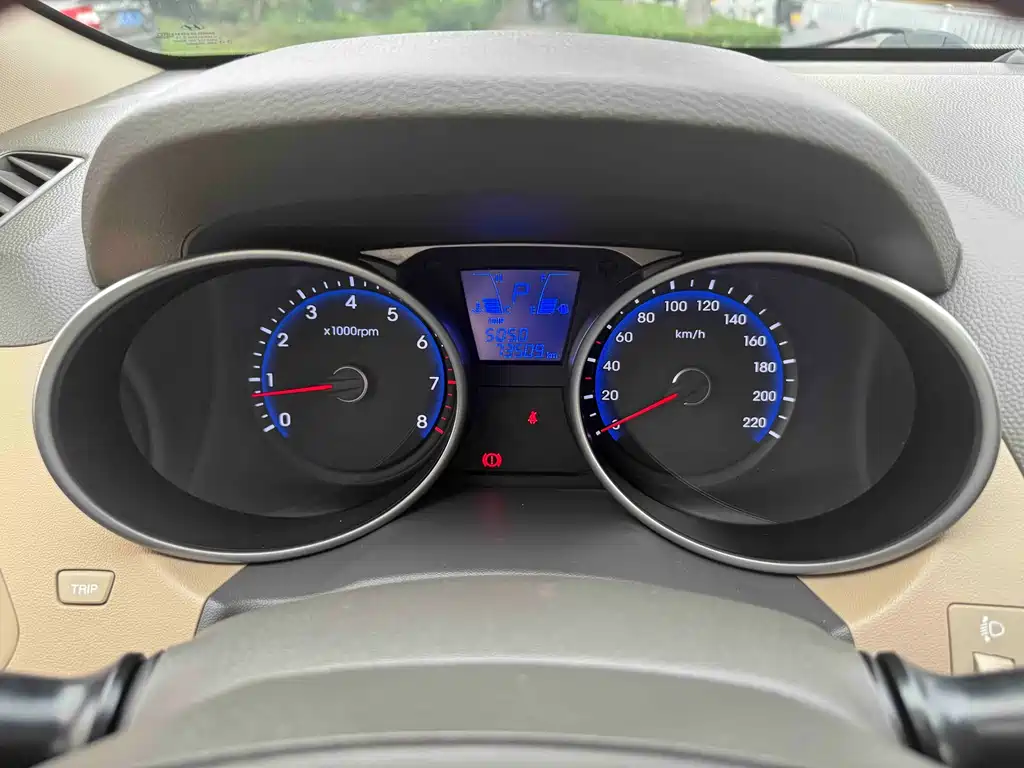 Hyundai ix35 2014 — фото 12