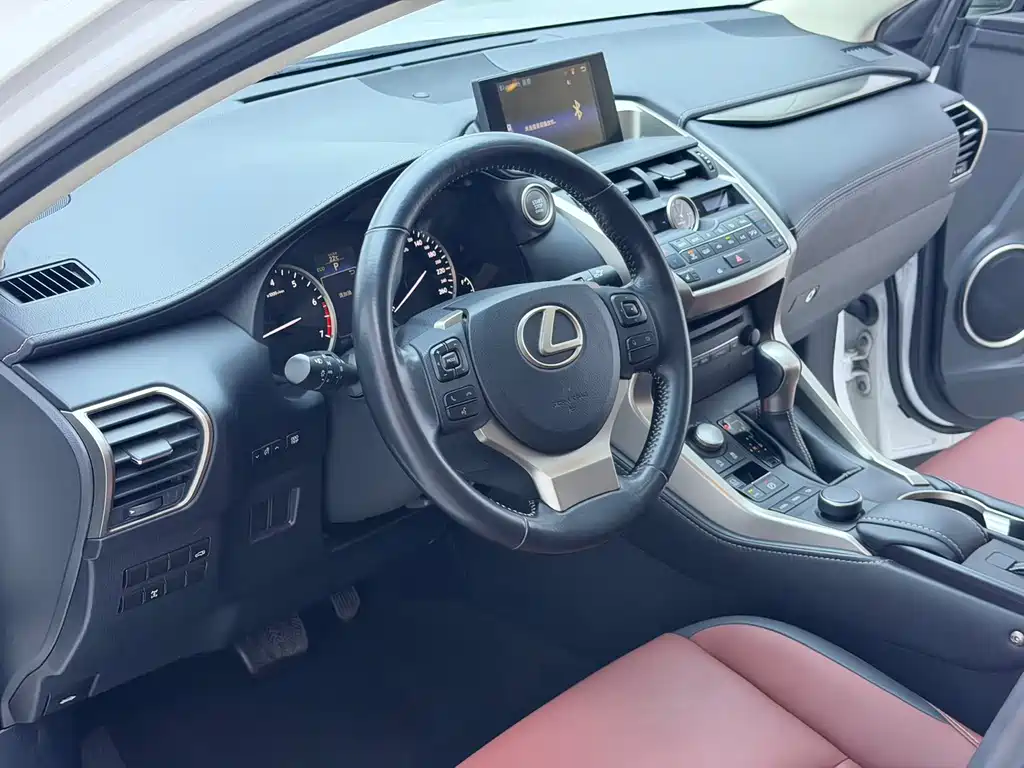 Lexus NX 2017