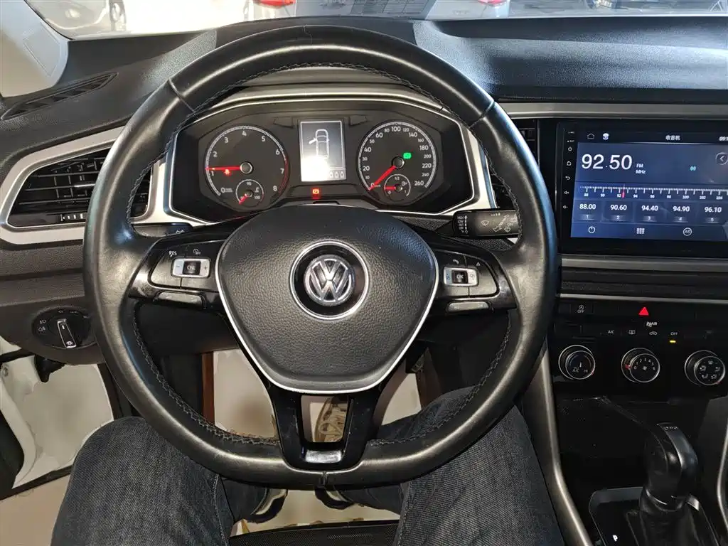 Volkswagen T-Roc 2019 — фото 8