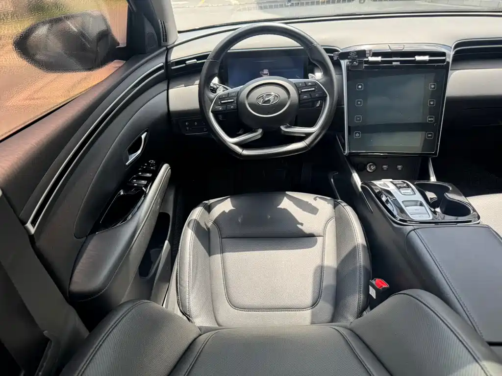Hyundai Tucson 2023 — фото 12