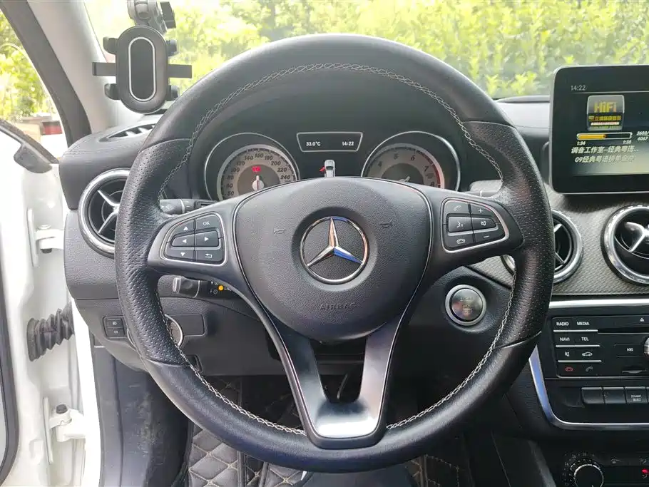 Mercedes-Benz GLA 2016 — фото 15