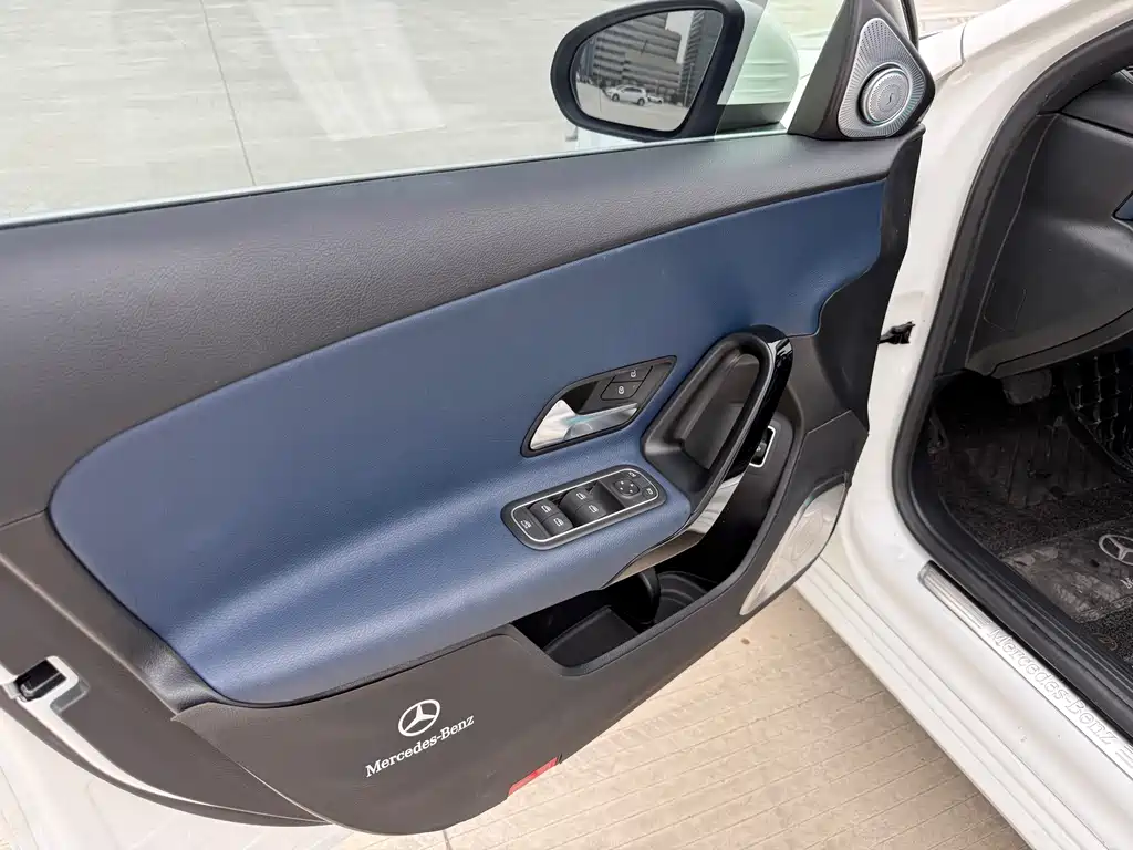 Mercedes-Benz A-Class 2020 — фото 10