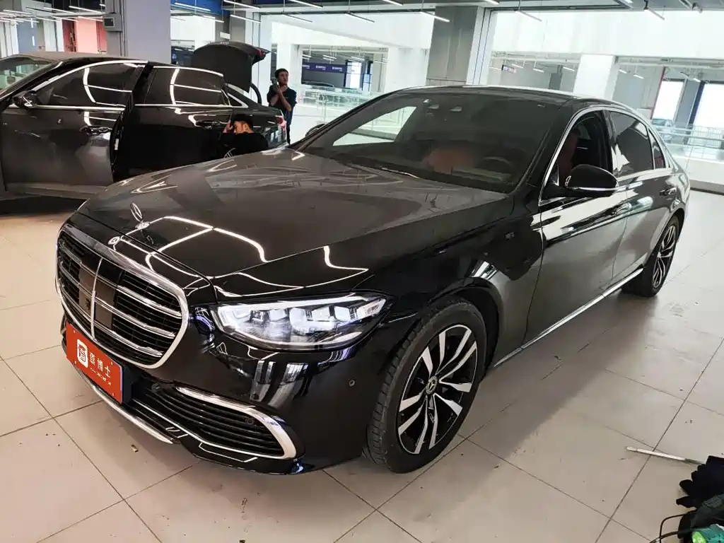 Mercedes-Benz S-Class 2021