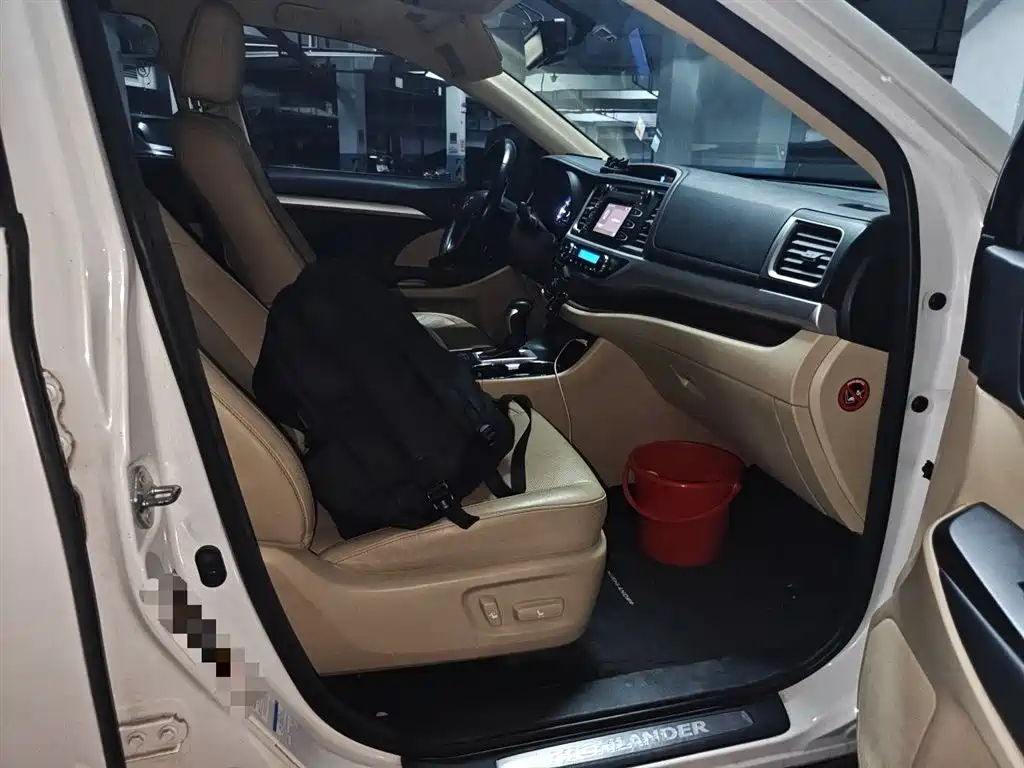 Toyota Highlander 2017 — фото 22