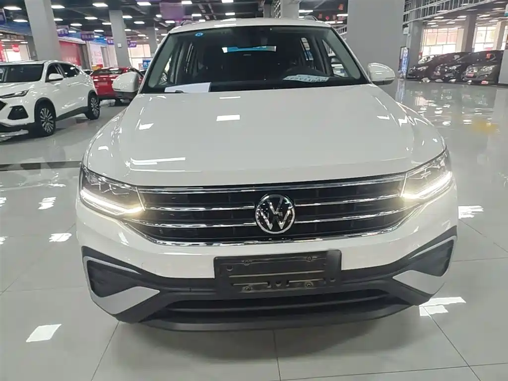 Volkswagen Tiguan L 2022 — фото 3