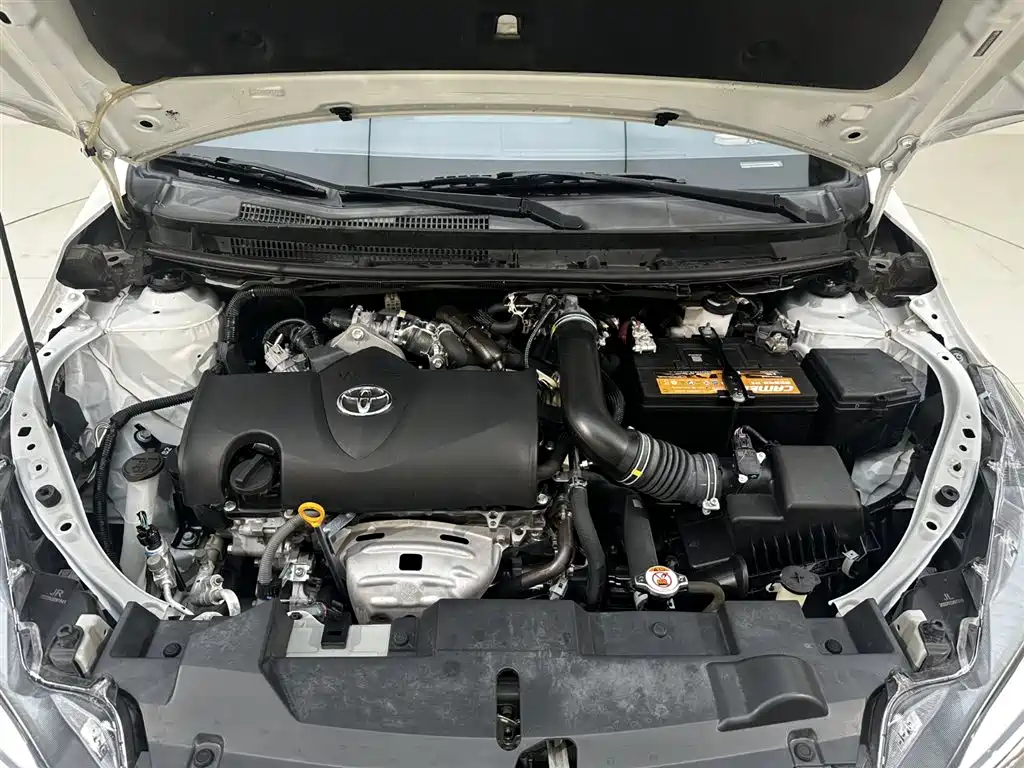 Toyota Yaris L 2022 — фото 22