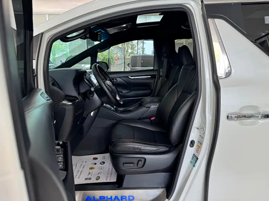 Toyota Alphard 2019 — фото 4