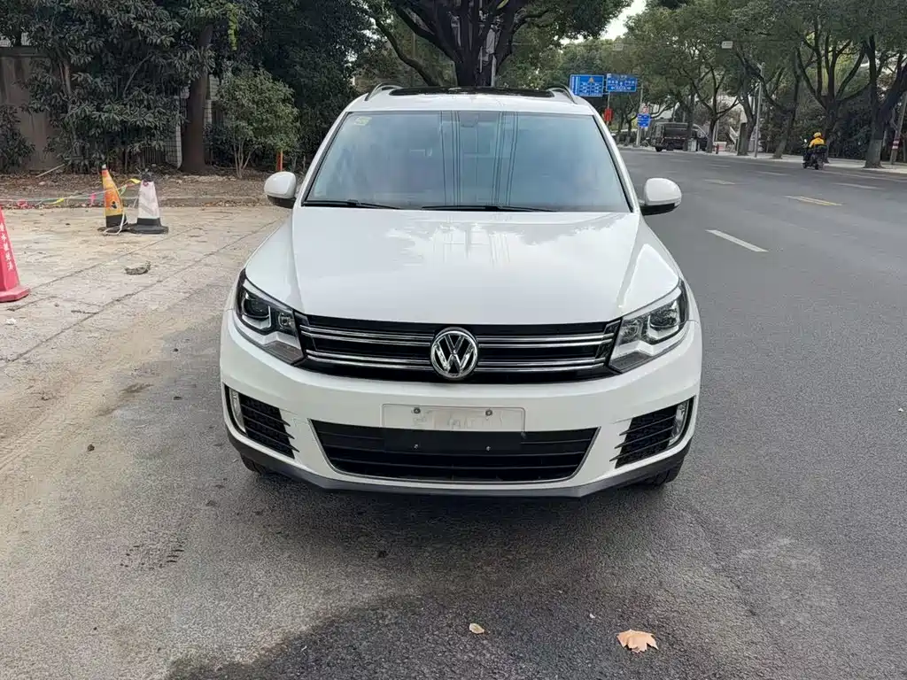 Volkswagen Tiguan 2018 — фото 1
