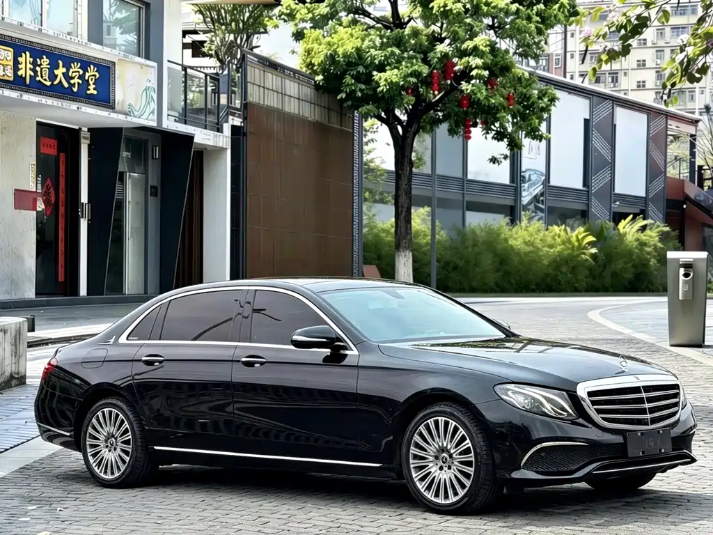 Mercedes-Benz E-Class 2018 — фото 3