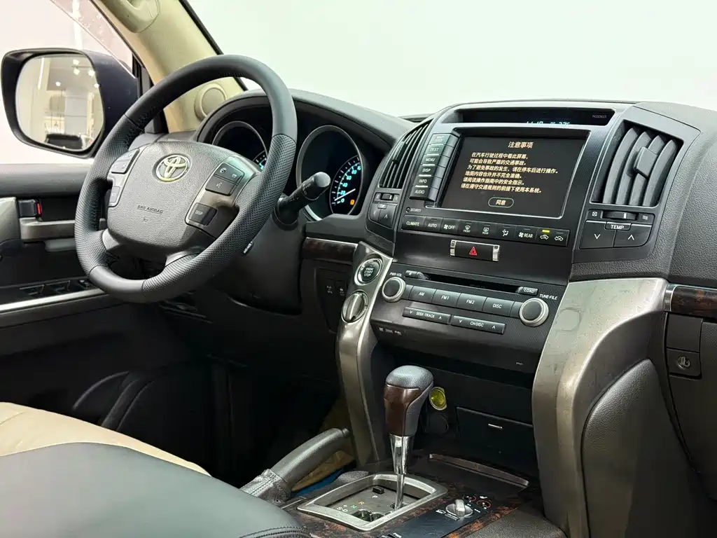 Toyota Land Cruiser 2008 — фото 22