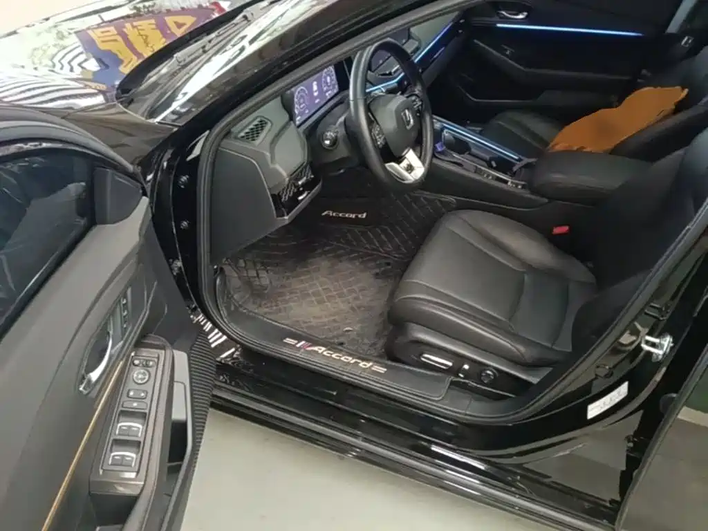 Honda Accord 2023 — фото 16