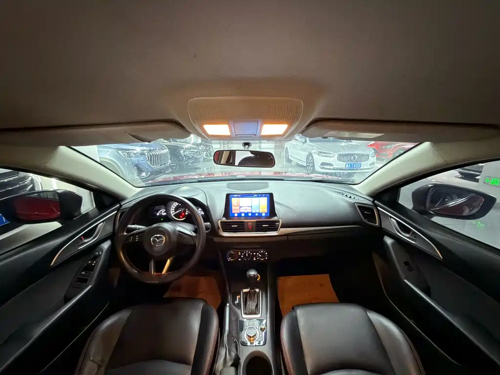 Mazda 3 Axela 2019 — фото 10