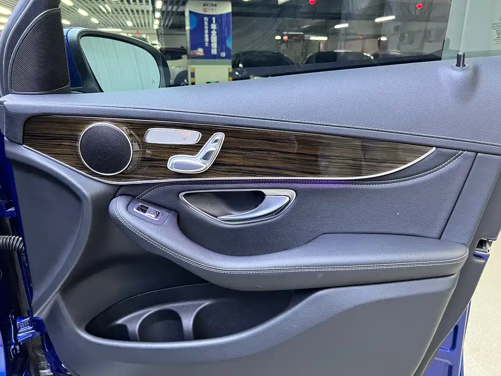 Mercedes-Benz GLC 2019 — фото 13