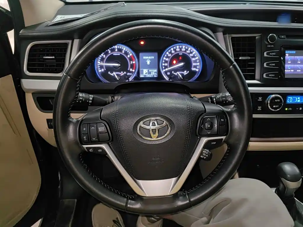 Toyota Highlander 2016 — фото 11
