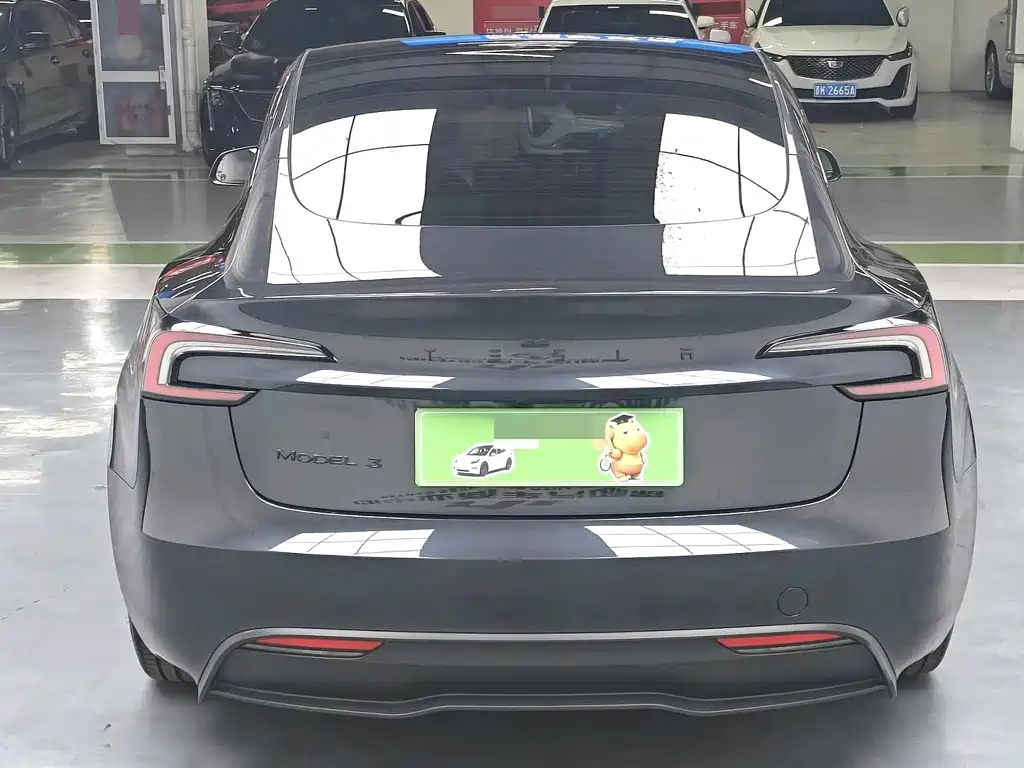 Tesla Model 3 2024 — фото 12