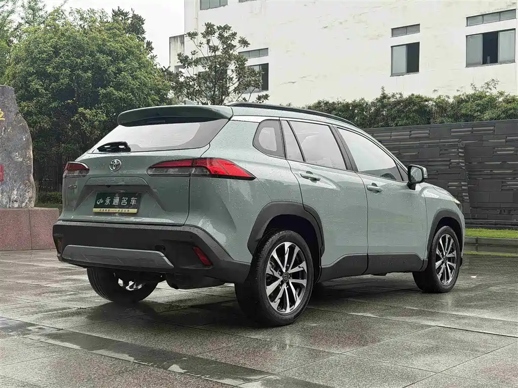 Toyota Corolla Cross 2022 — фото 14