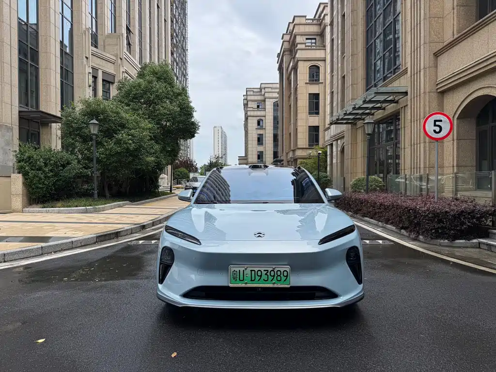 NIO ET5 2022