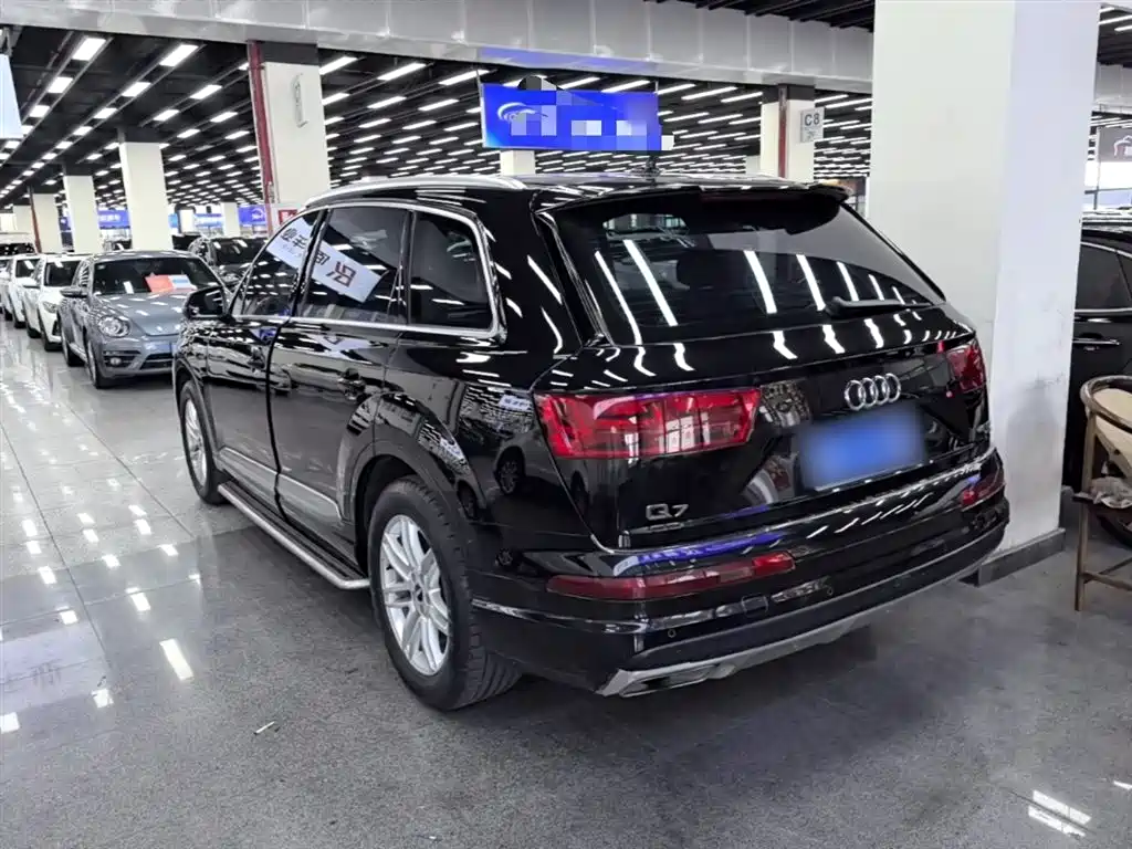 Audi Q7 2019 — фото 5