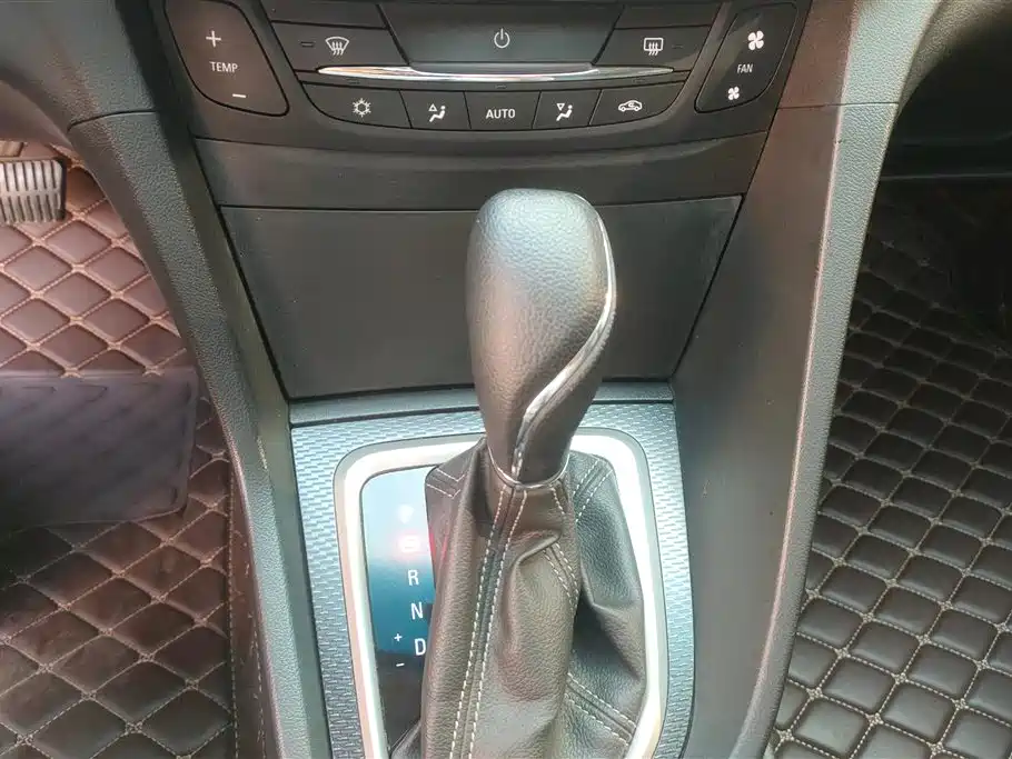 Buick Excelle 2021 — фото 16
