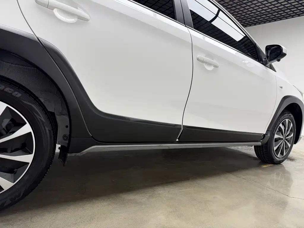 Toyota Yaris L 2022 — фото 26