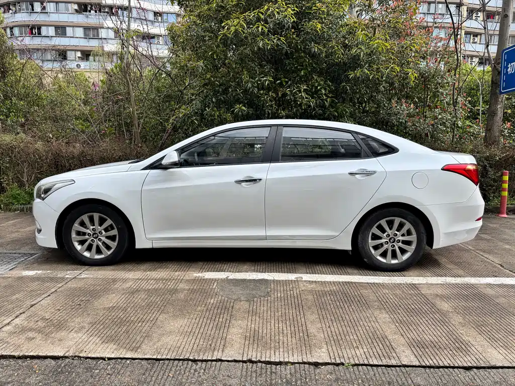 Hyundai Mistra 2015 — фото 5