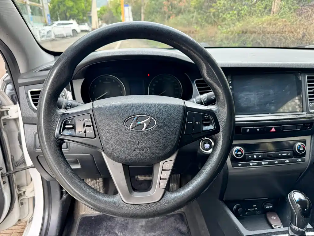 Hyundai Mistra 2015 — фото 13