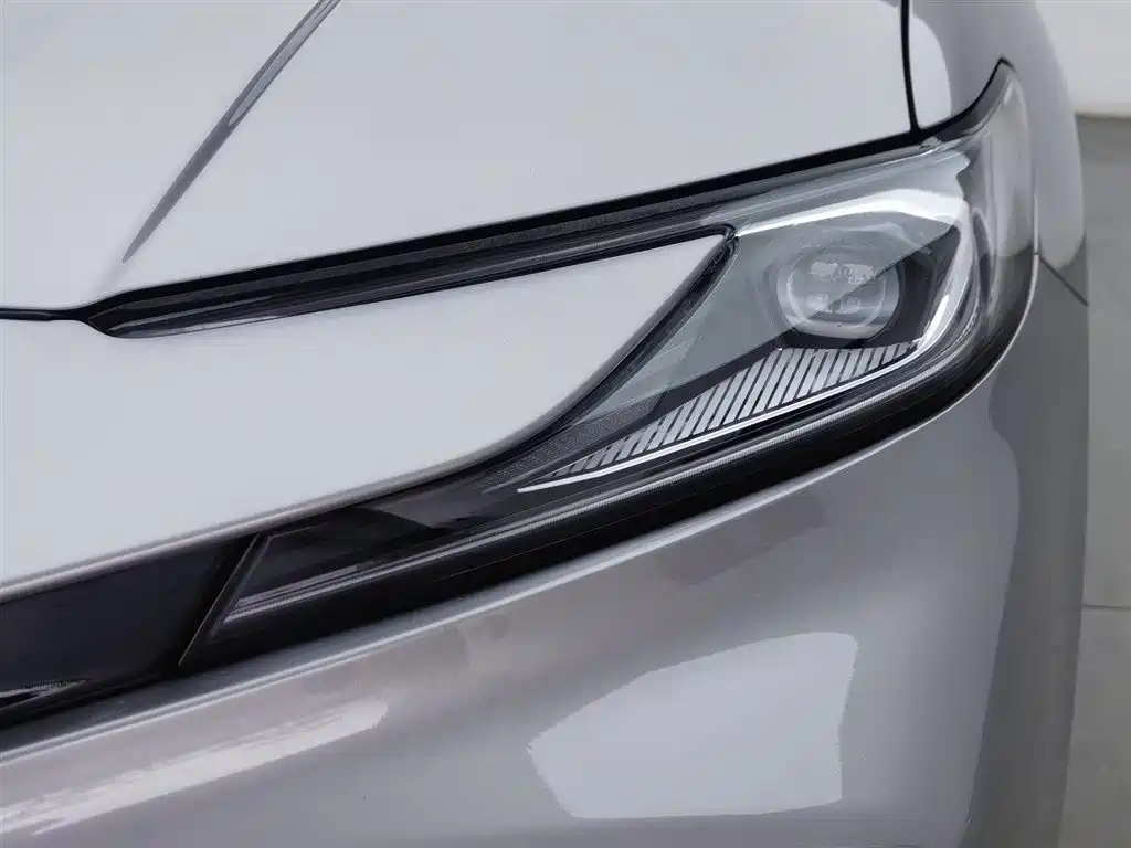Toyota Camry 2024