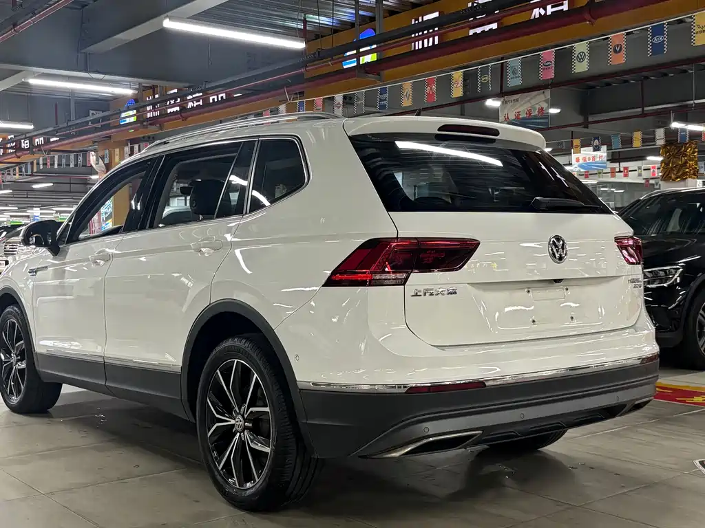 Volkswagen Tiguan L 2019 — фото 9