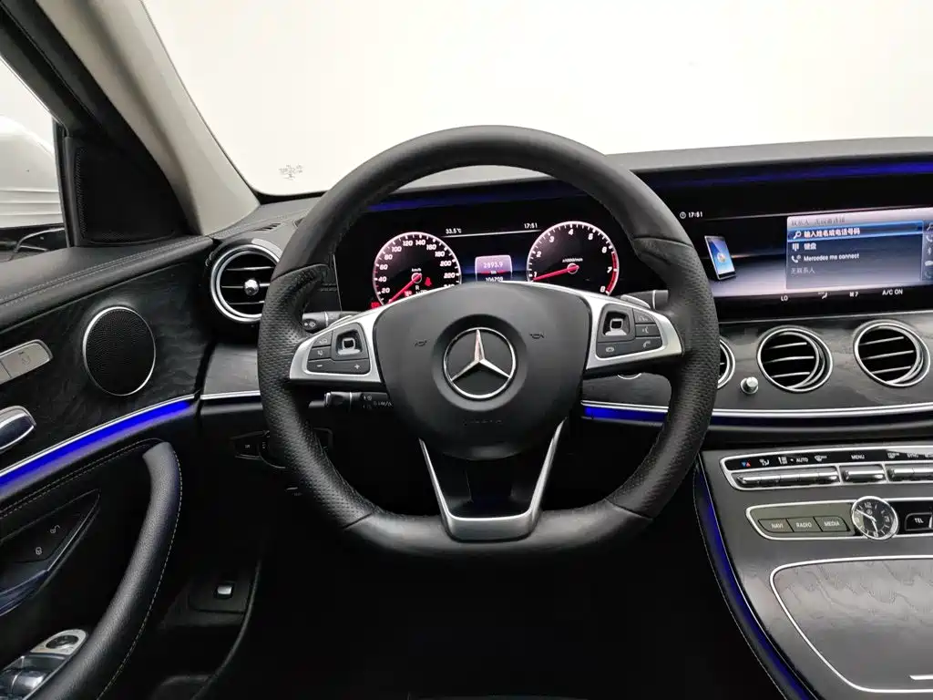 Mercedes-Benz E-Class 2018 — фото 11