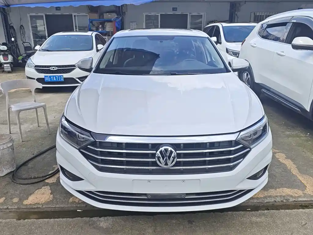 Volkswagen Sagitar 2021