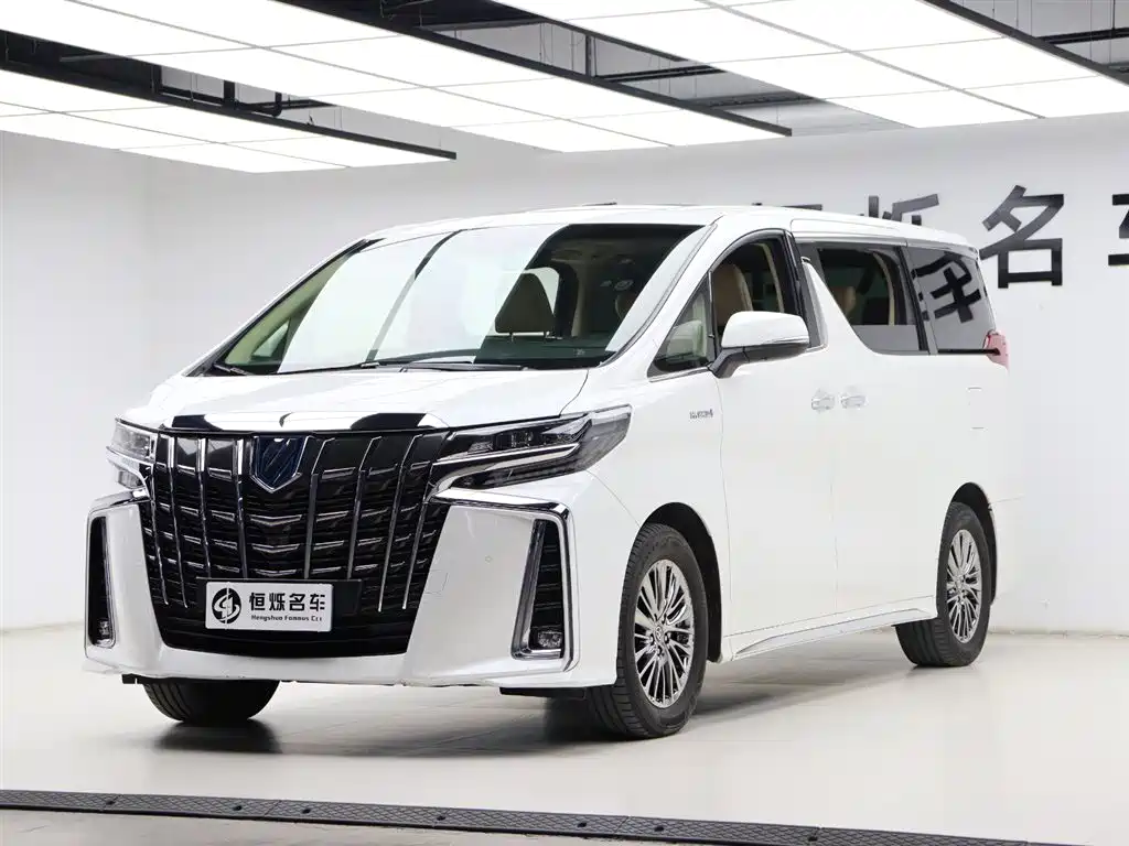 Toyota Alphard 2021 — фото 31