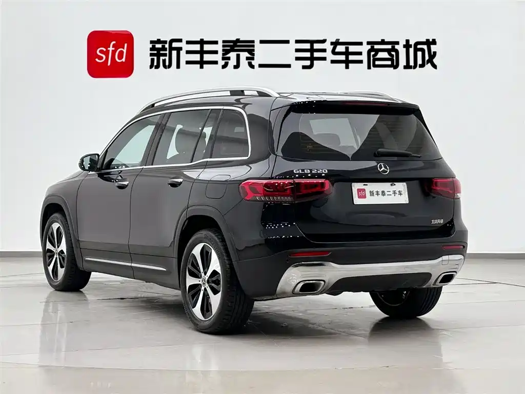Mercedes-Benz GLB 2023