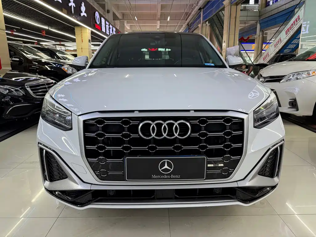Audi Q2L 2023