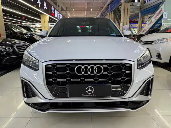 Audi Q2L 2023