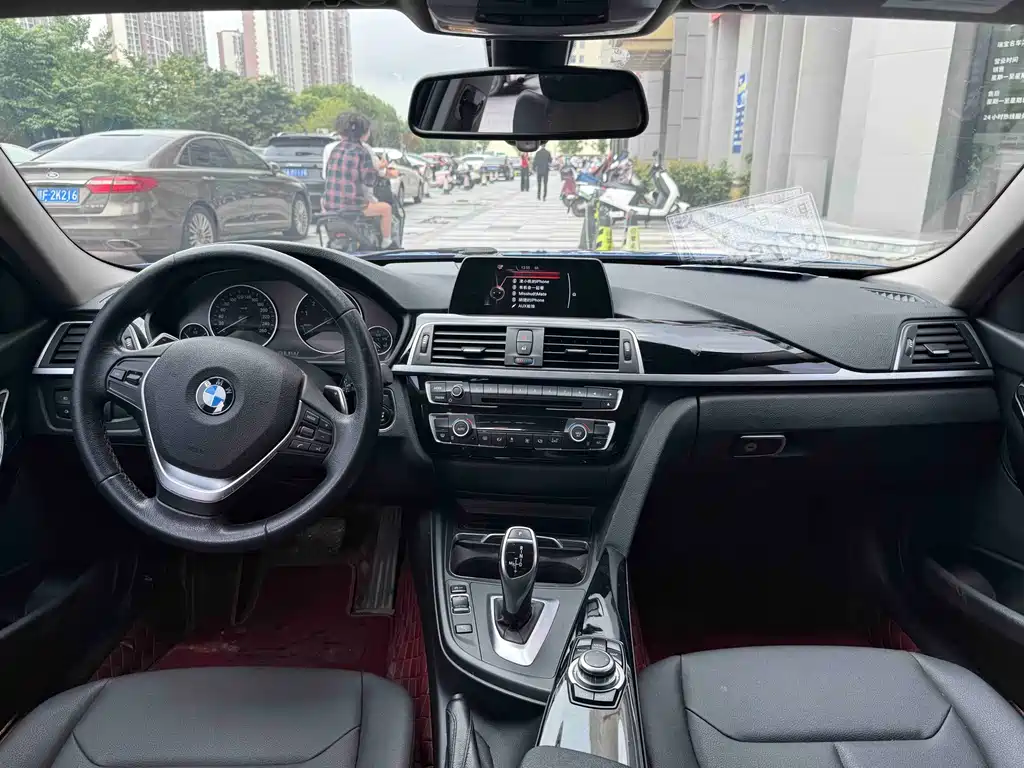 BMW 3 Series 2017 — фото 8