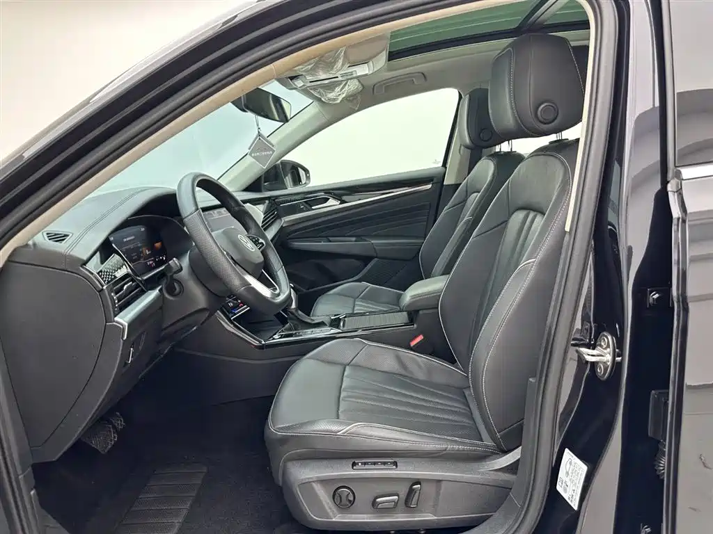 Volkswagen Passat 2023 — фото 19