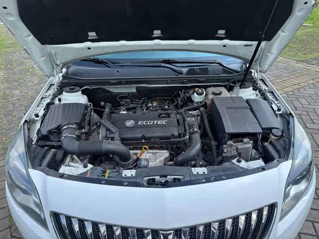 Buick Regal 2017 — фото 17