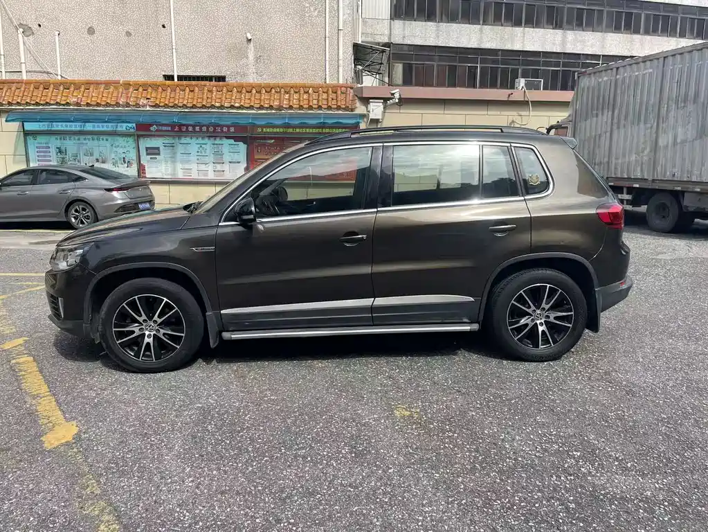 Volkswagen Tiguan 2015 — фото 8