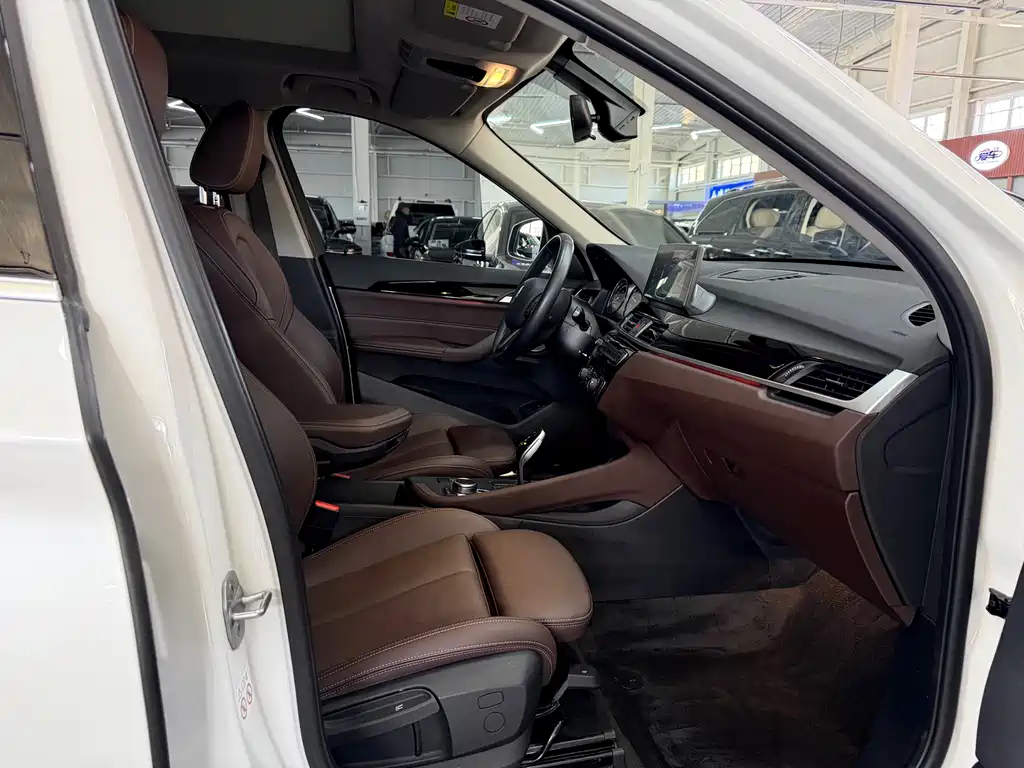 BMW X1 2022 — фото 17