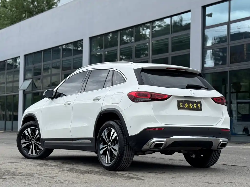 Mercedes-Benz GLA 2023 — фото 6