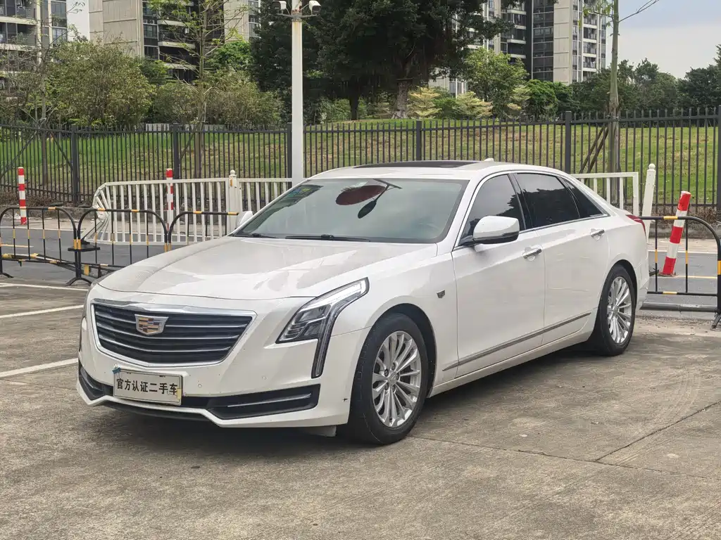 Cadillac CT6 2017 — фото 1