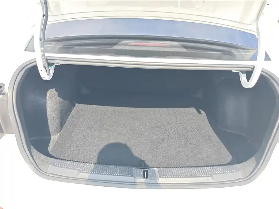 Roewe i5 2019